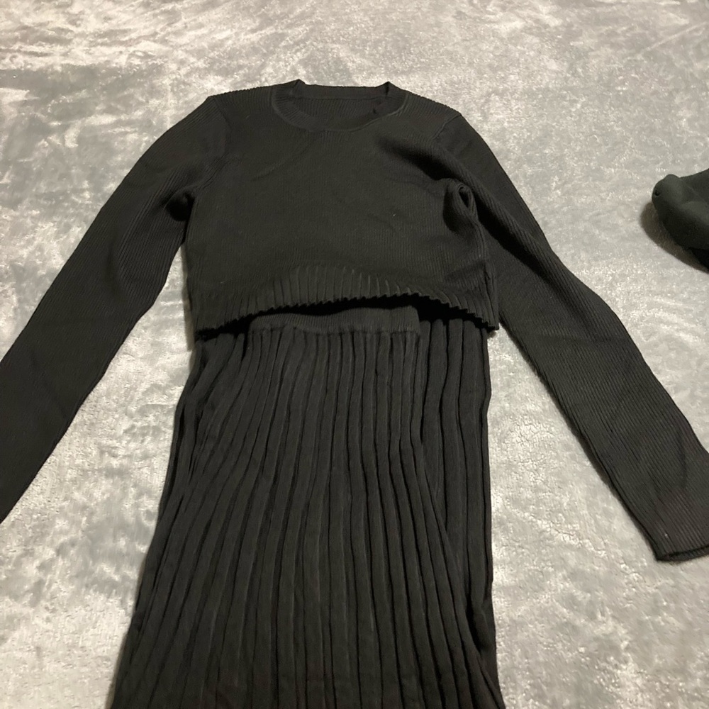 NWOTS Ladies Sweater & Skirt Set - Picture 7 of 13